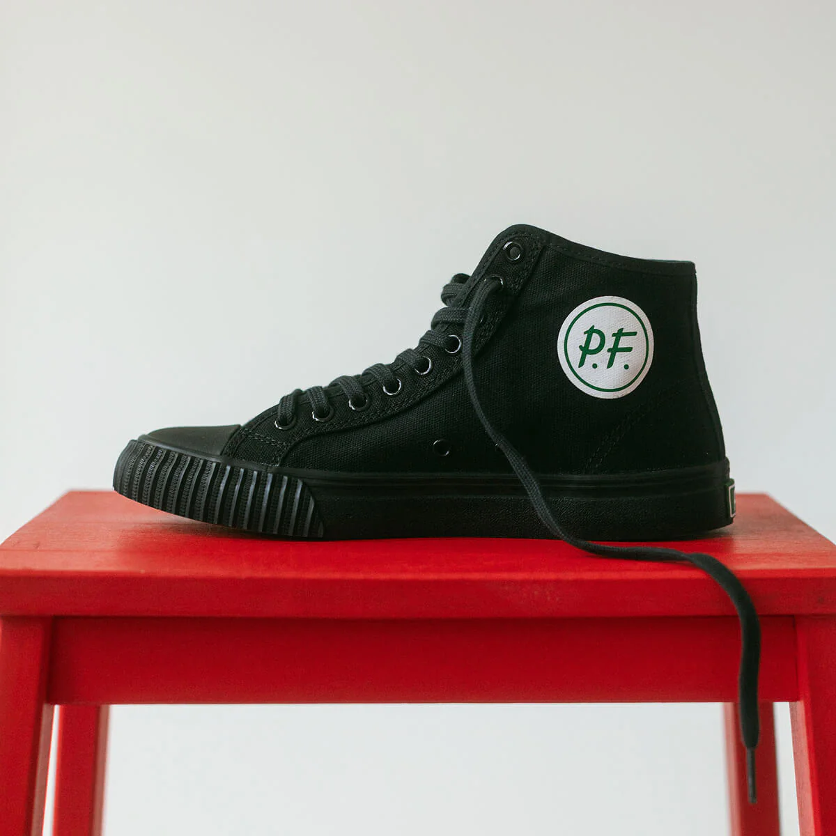 1993 Center Wide High-Top Black - Image 3