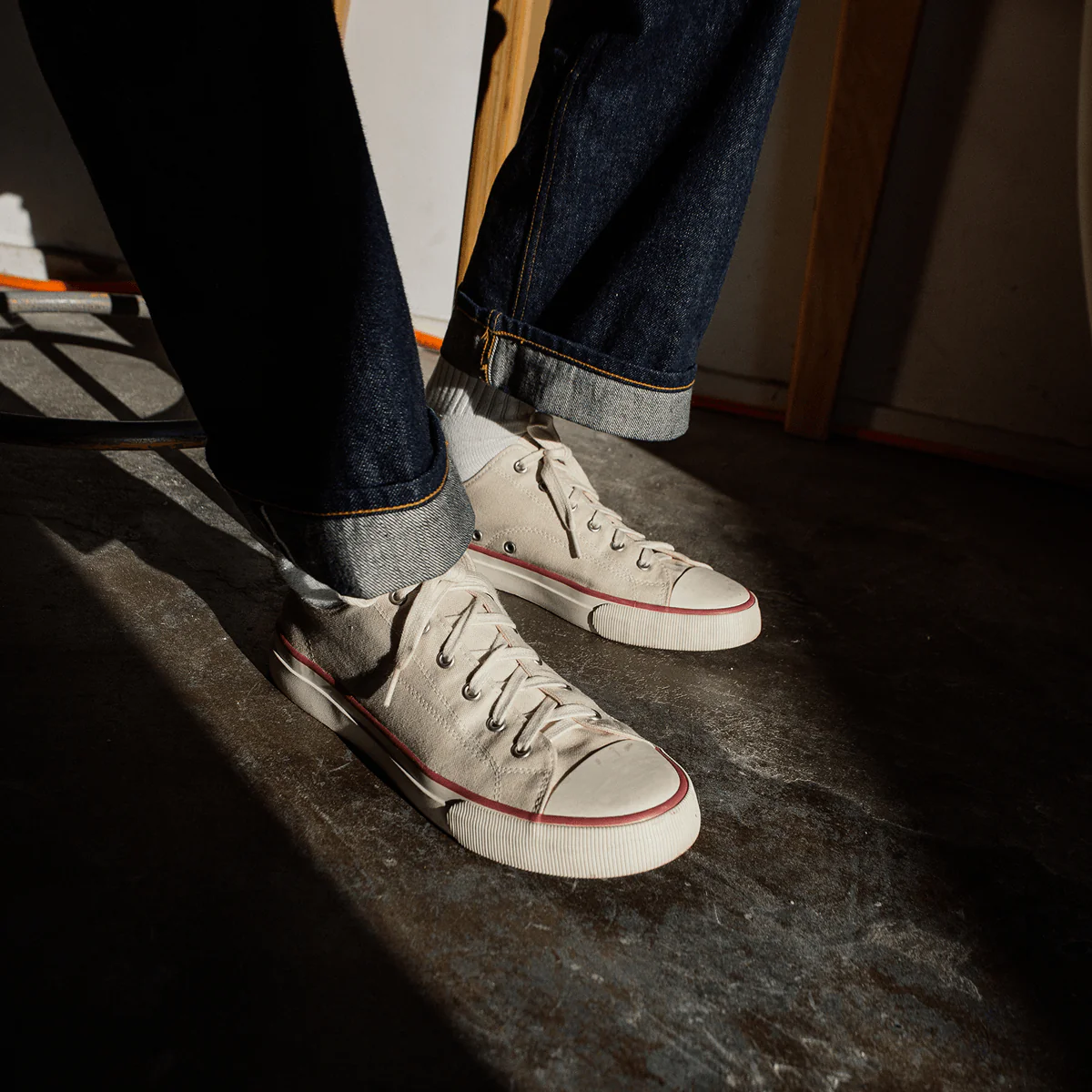 All-American Low-Top Antique White/Crimson - Image 15