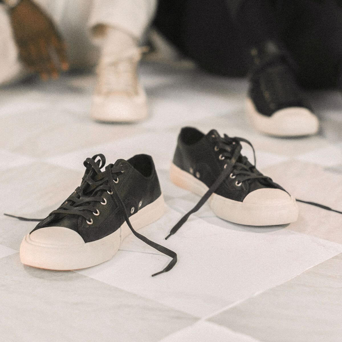 All-American Luxe Low-Top Black/Sea Salt - Image 16