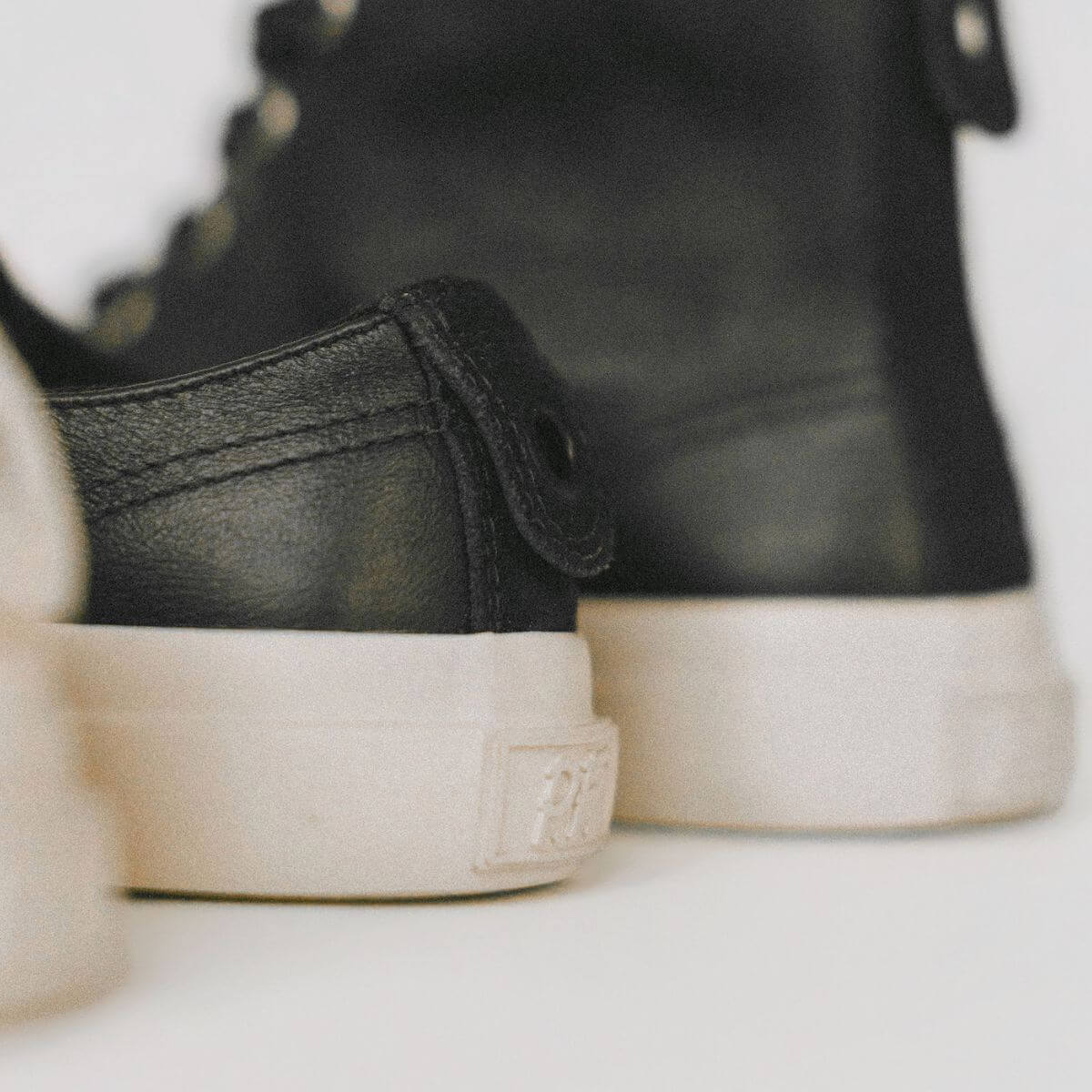 All-American Luxe Low-Top Black/Sea Salt - Image 8