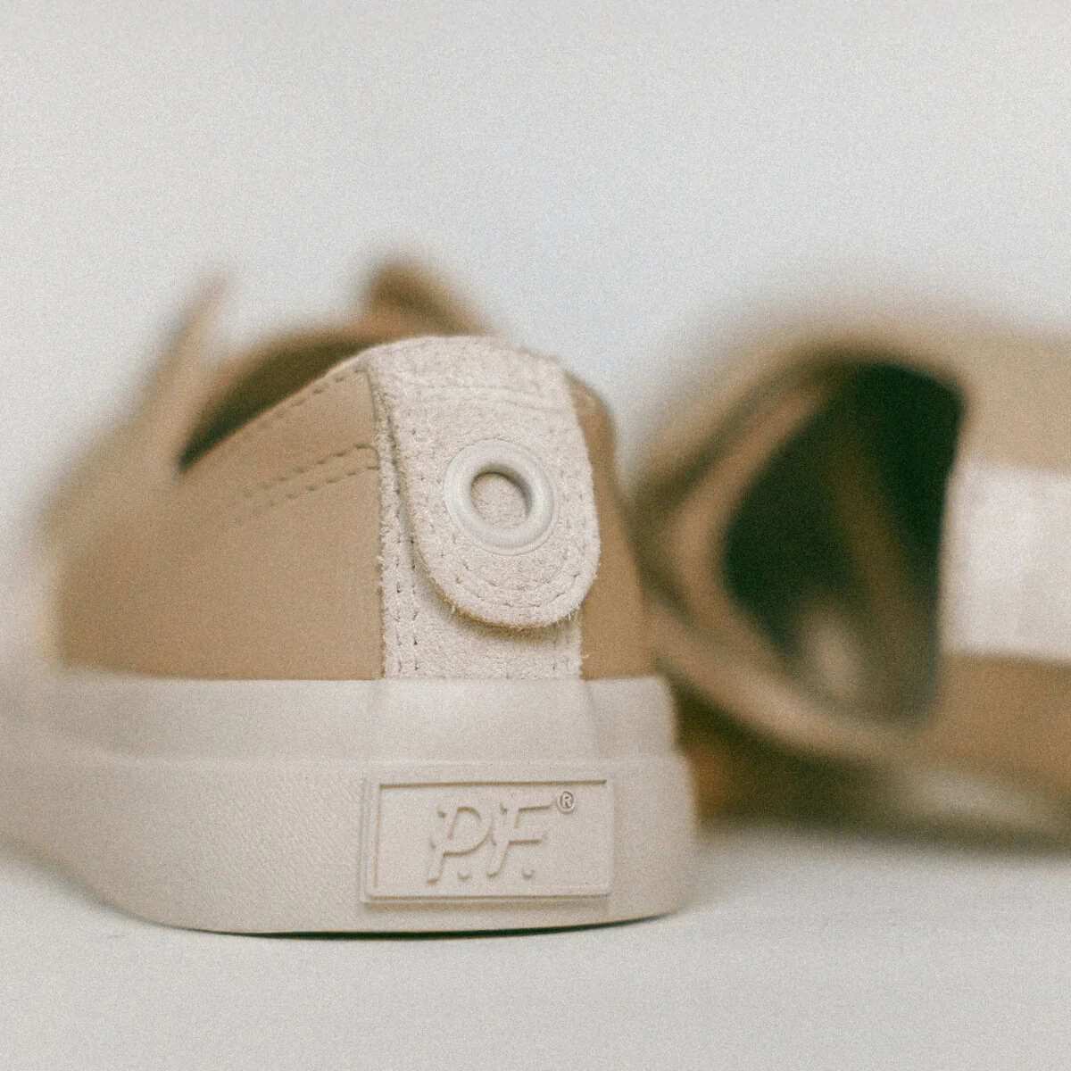 All-American Luxe Low-Top Taupe/Sea Salt - Image 10