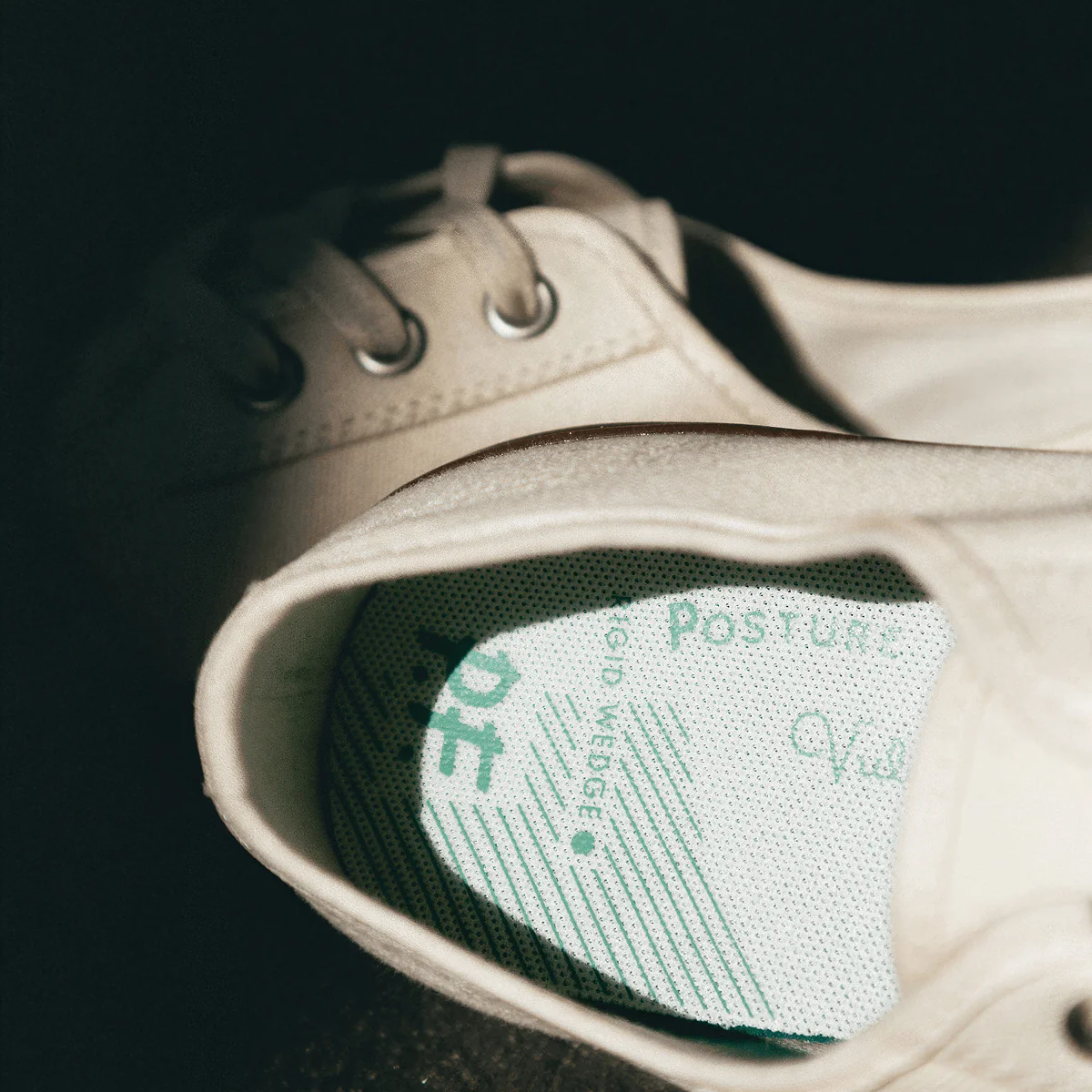 Center Low-Top Off-White/Gum - Image 8