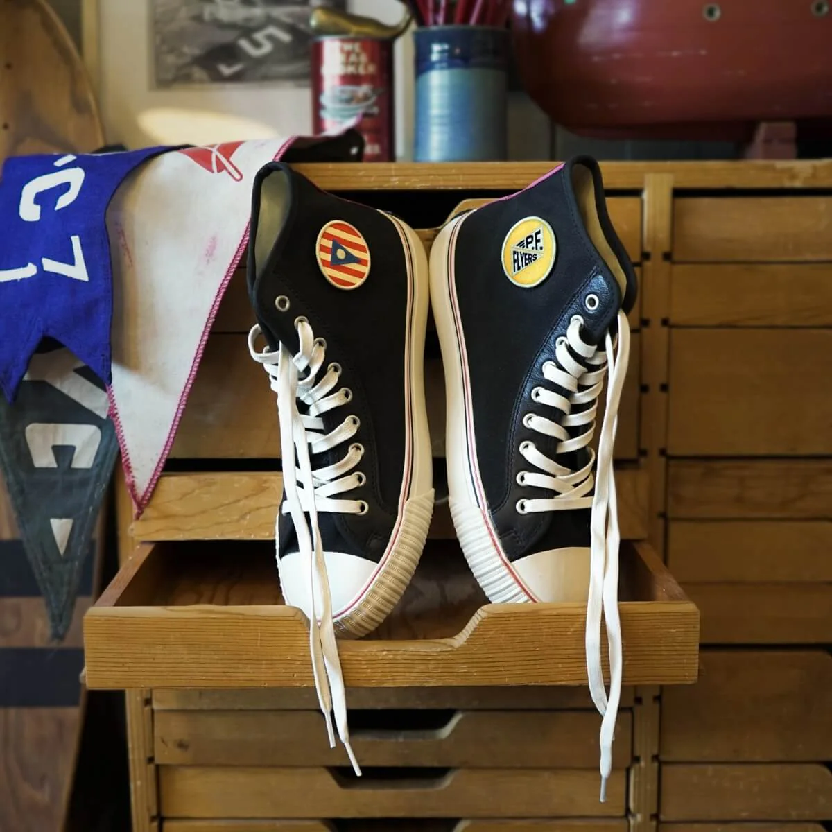 Center Slightly Choppy High-Top Black/Cream - Image 21