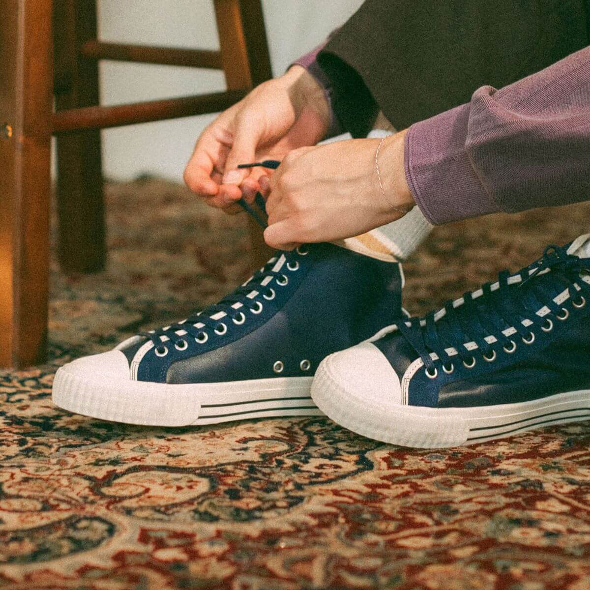 Center Vintage High-Top Navy/Antique White - Image 13