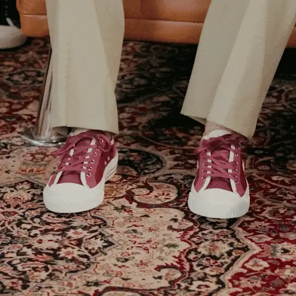 Center Vintage Low-Top Burgundy/Antique White - Image 4