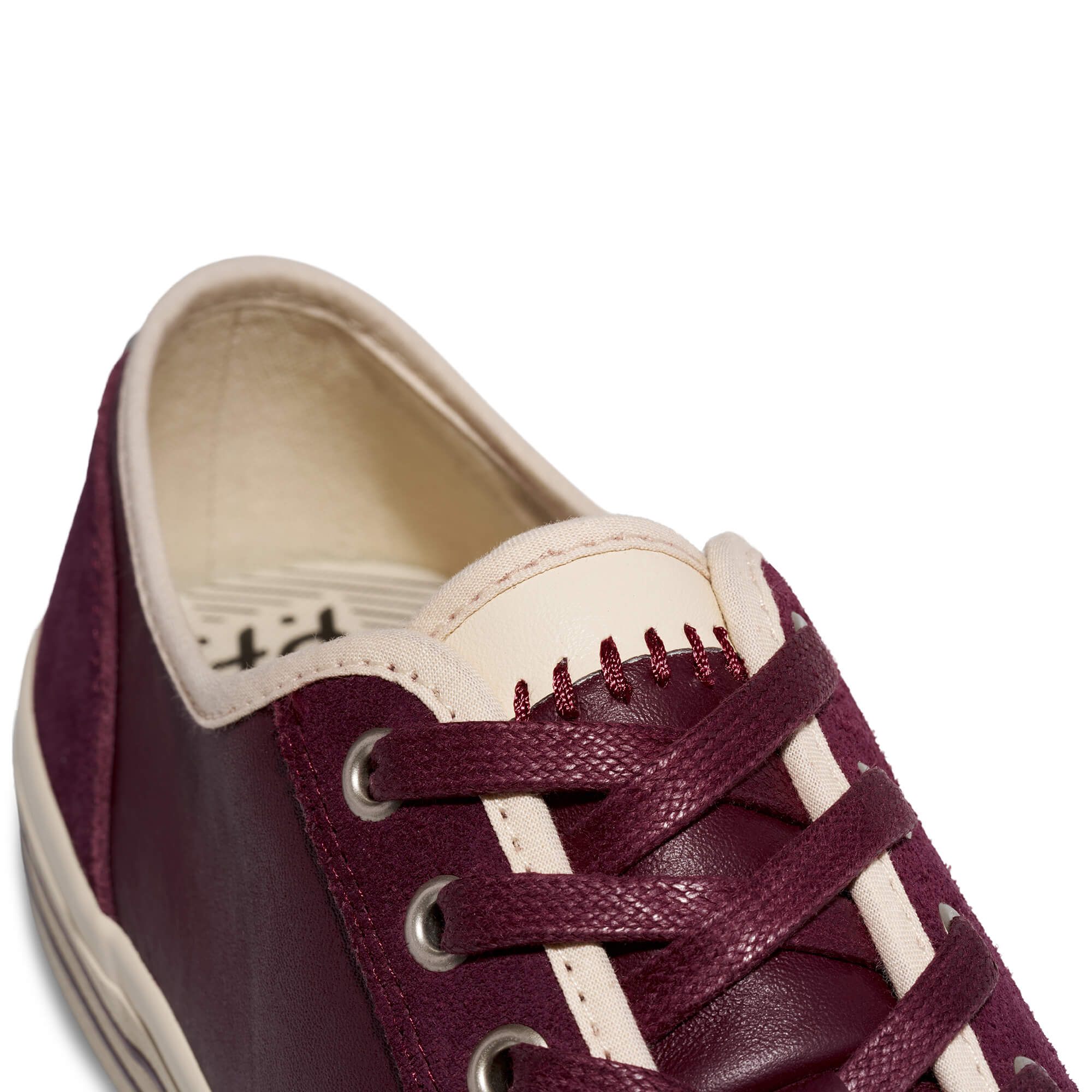 Center Vintage Low-Top Burgundy/Antique White - Image 8