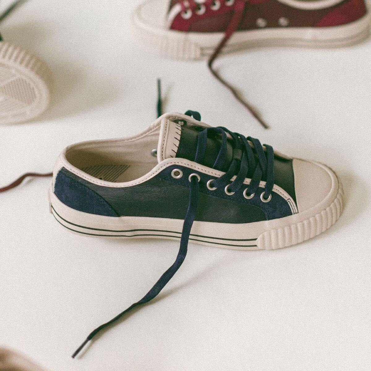 Center Vintage Low-Top Navy/Antique White - Image 14