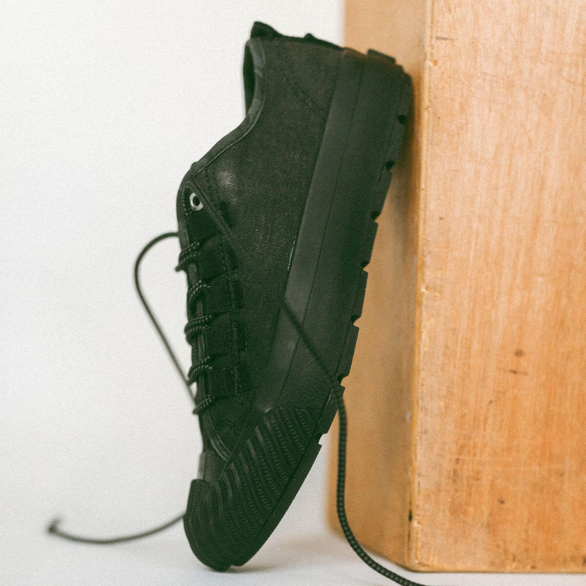Grounder Basecamp Low-Top Black/Black - Image 9