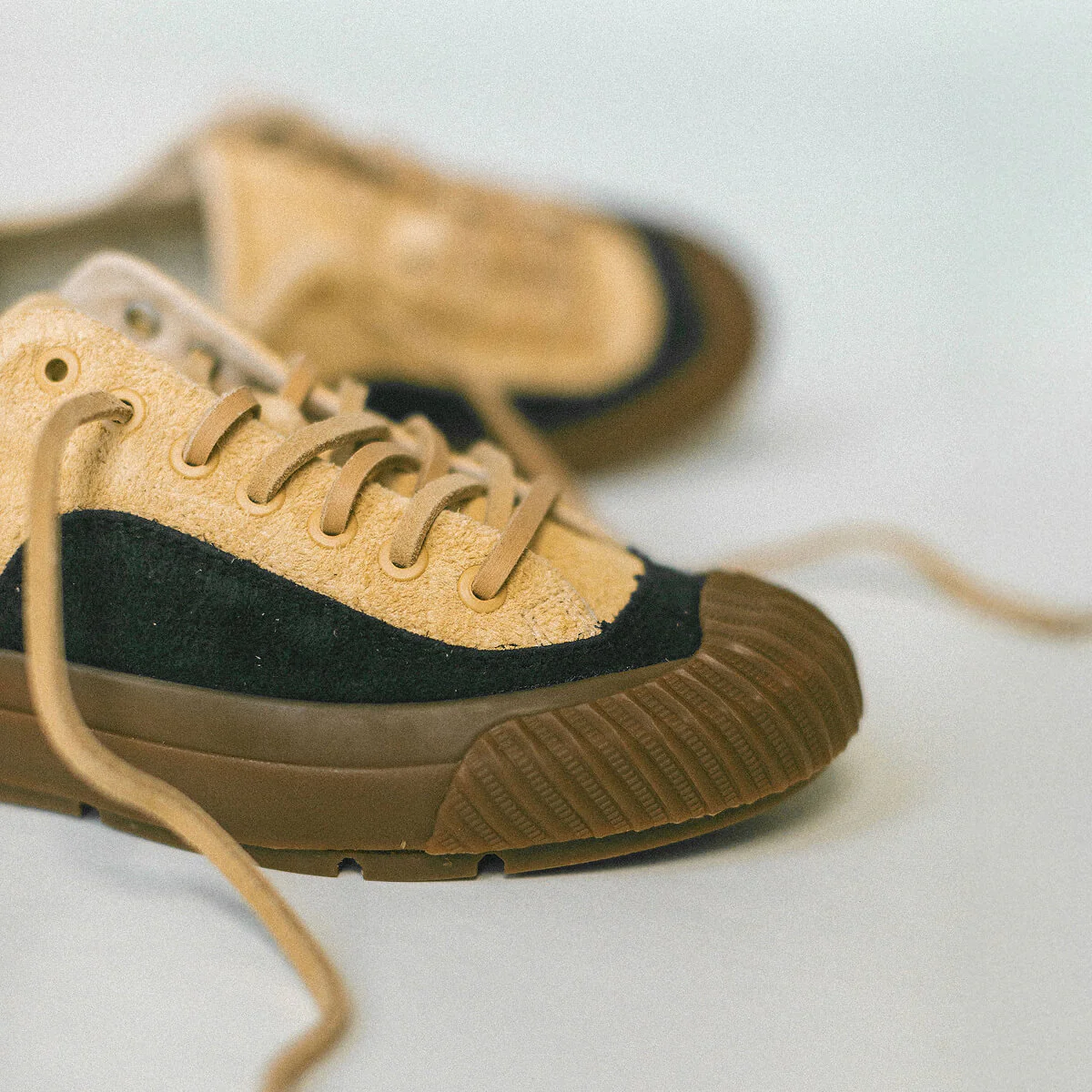 Grounder Field/Spec Low-Top Wheat/Gum - Image 7