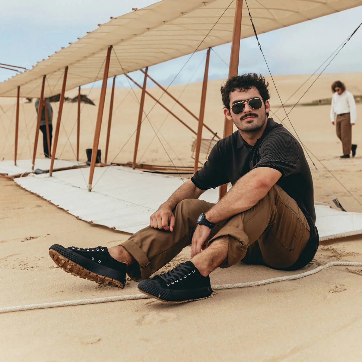 Grounder Low-Top Black/Gum - Image 4