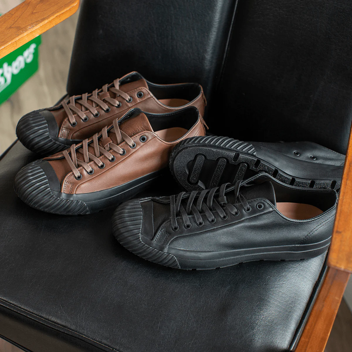 Grounder Luxe Low-Top Black/Black - Image 11